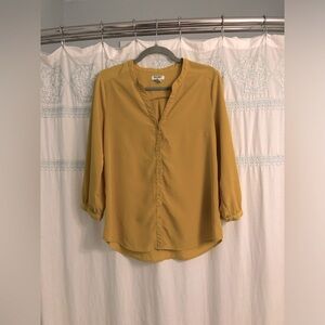 Beautiful golden Old Navy button up tunic shirt